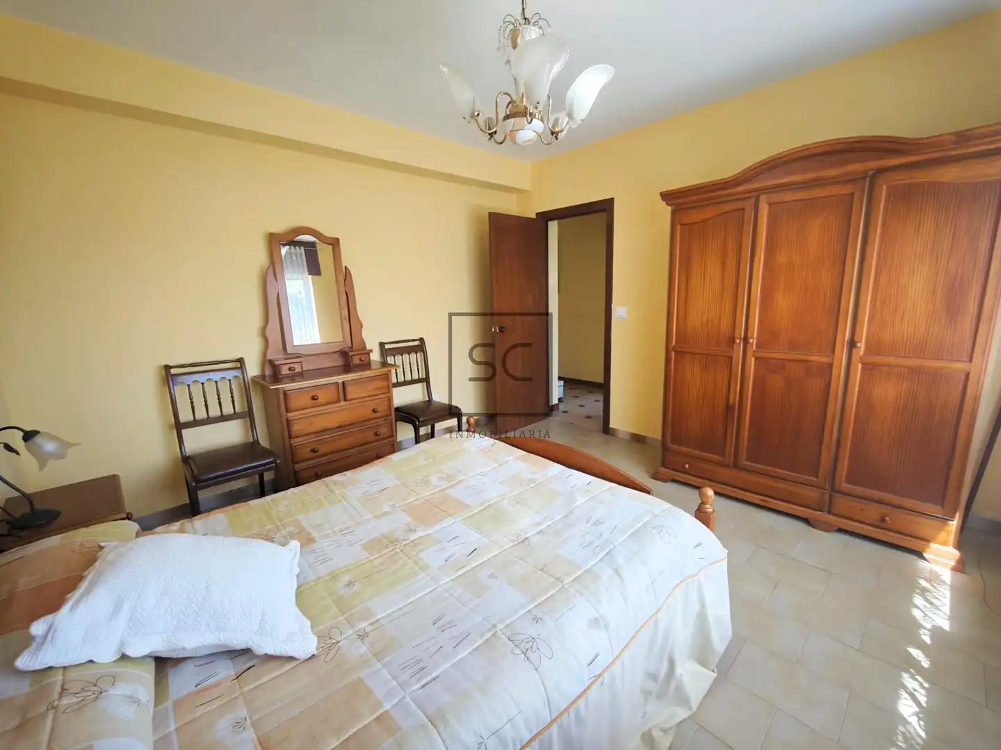 Habitación de Casa o chalet en venta en Narón con Jardín privado, Trastero y Amueblado