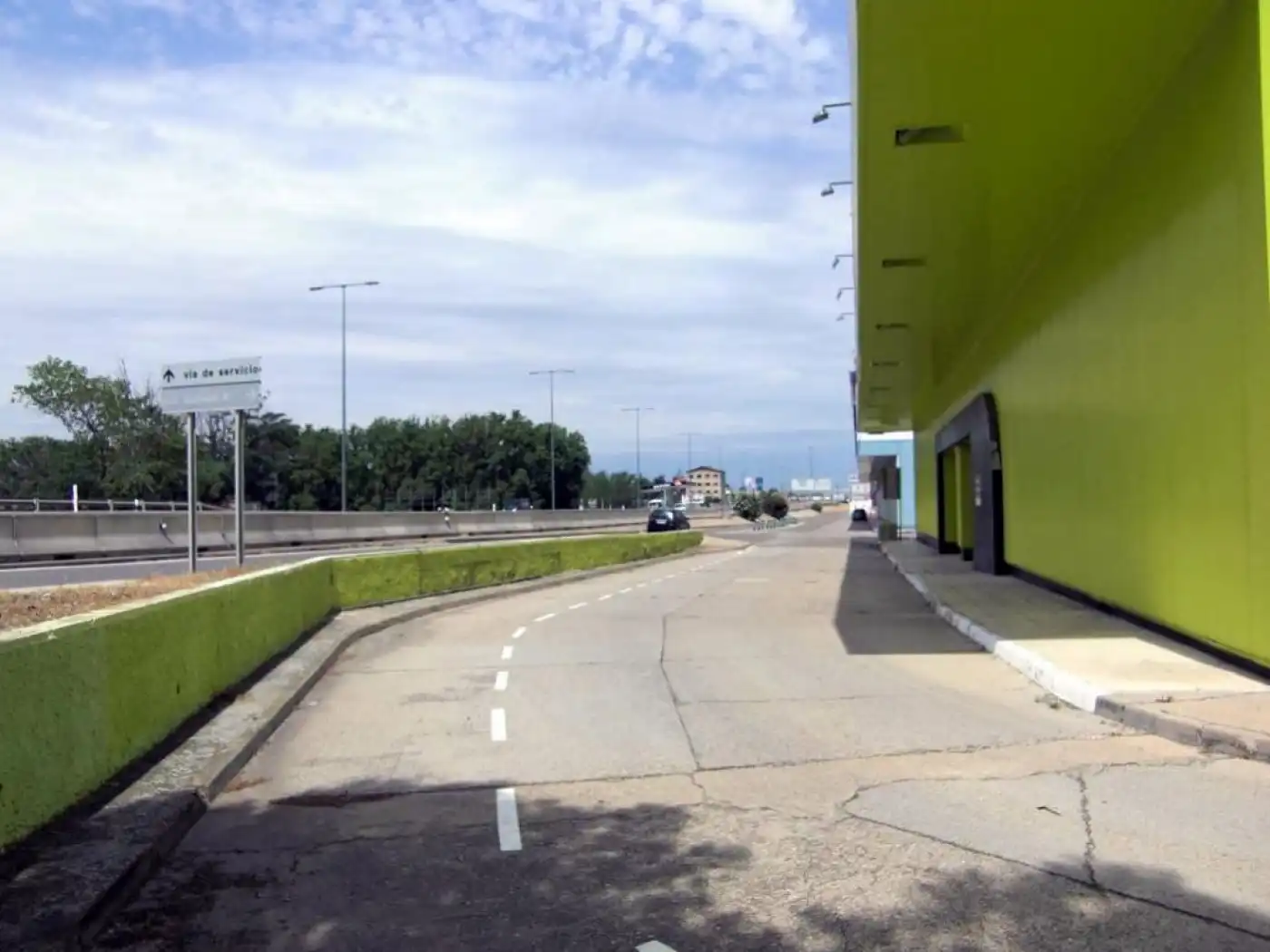 Vista exterior de Nau industrial en venda en Zaragoza