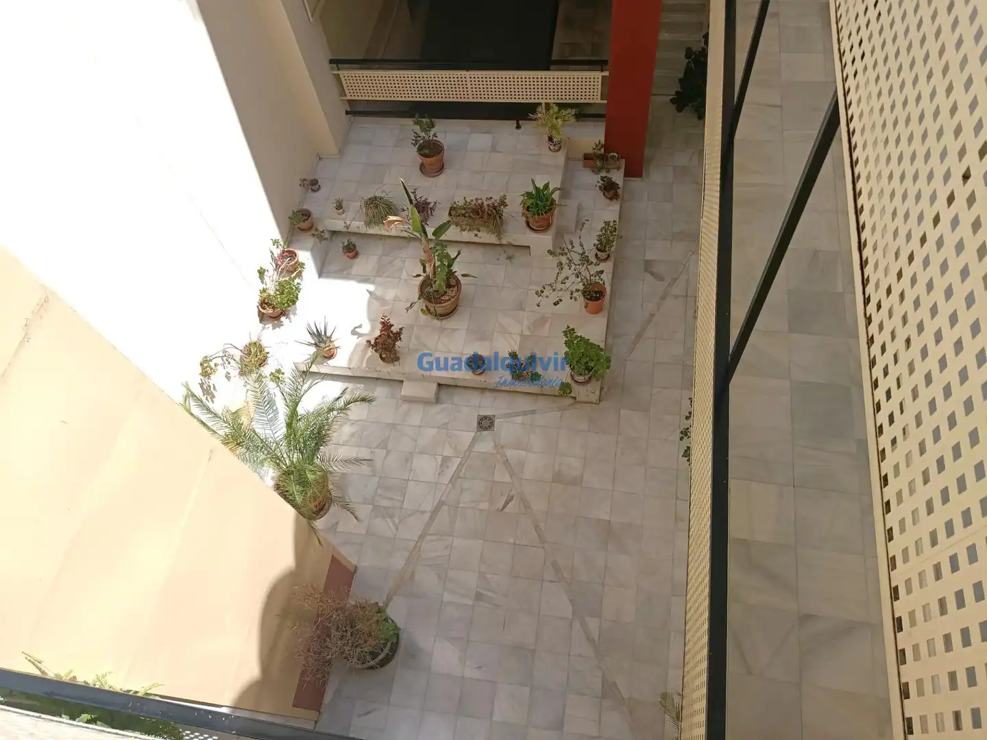Jardí de Apartament de lloguer en Sevilla amb Aire condicionat i Moblat