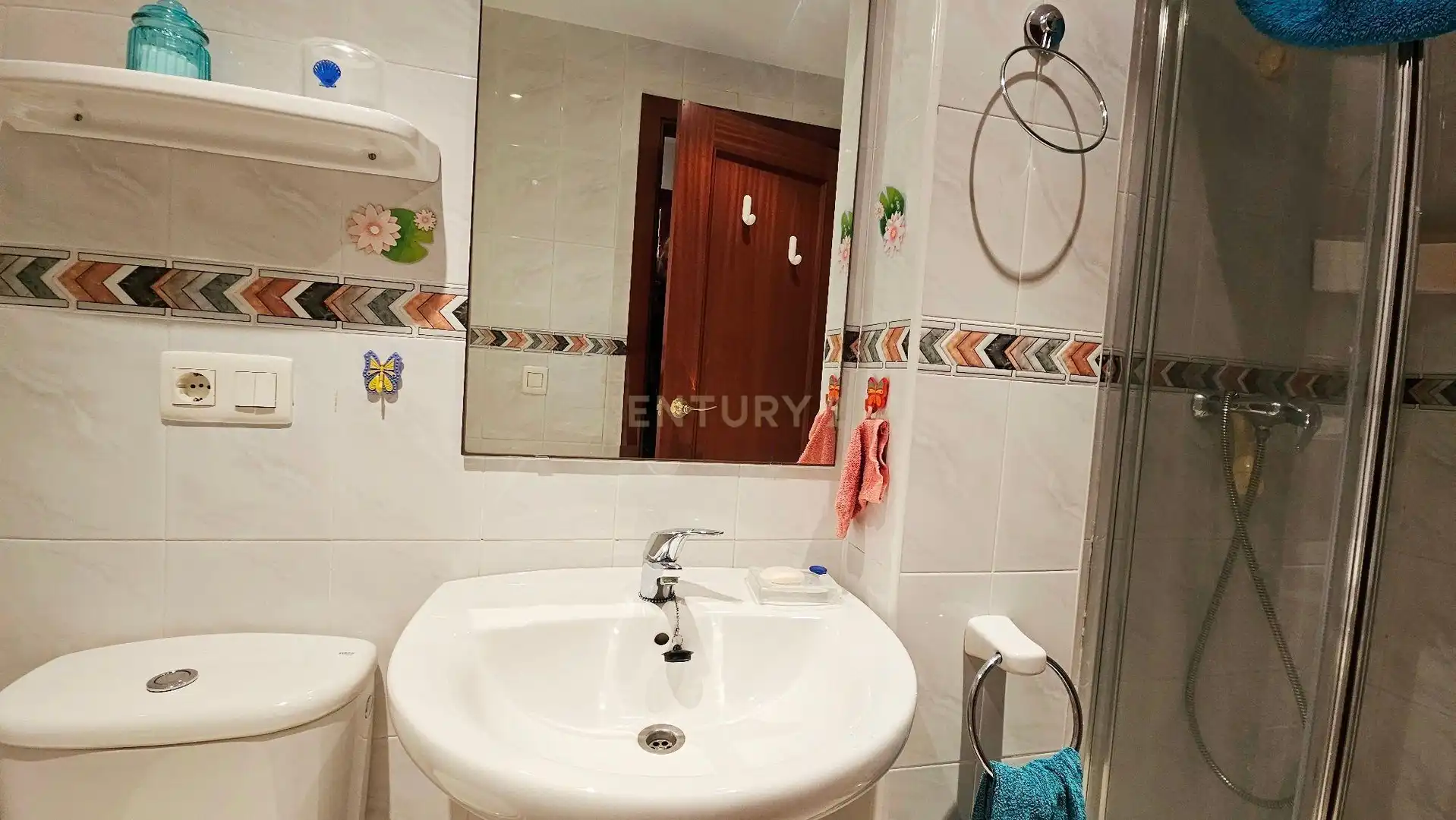 Baño de Apartamento en venta en Llançà con Aire acondicionado, Horno y Lavadora