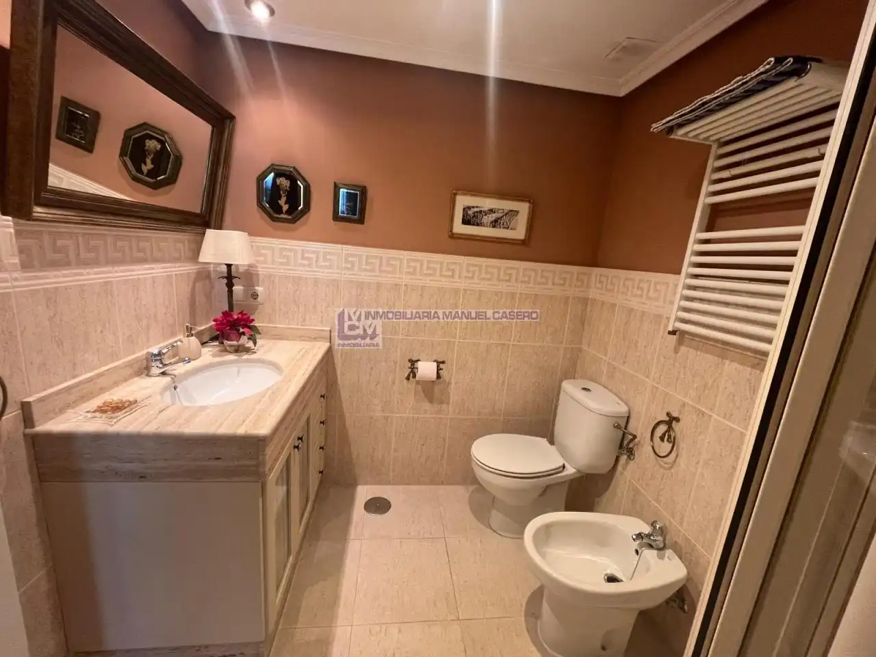 Bathroom of Flat for sale in Cáceres  with Air Conditioner, Heating and Parquet flooring