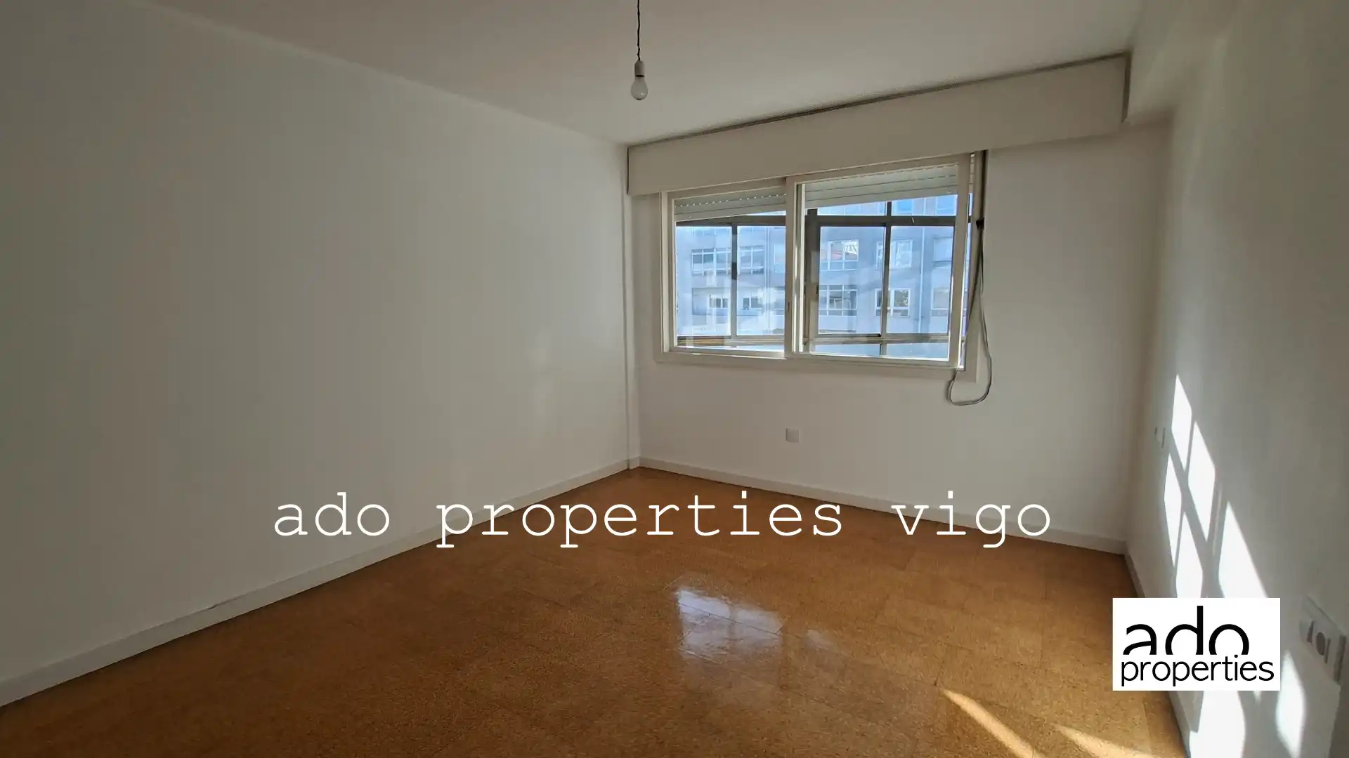 Habitación de Piso en venta en Vigo  con Terraza y Trastero
