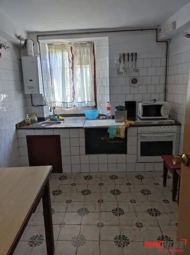 Küche von Einfamilien-Reihenhaus zum Verkauf in Marina de Cudeyo mit Heizung
