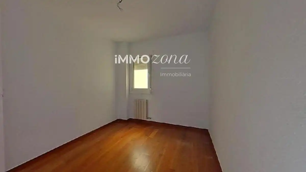 Dormitori de Apartament en venda en Centre - Nucli Antic