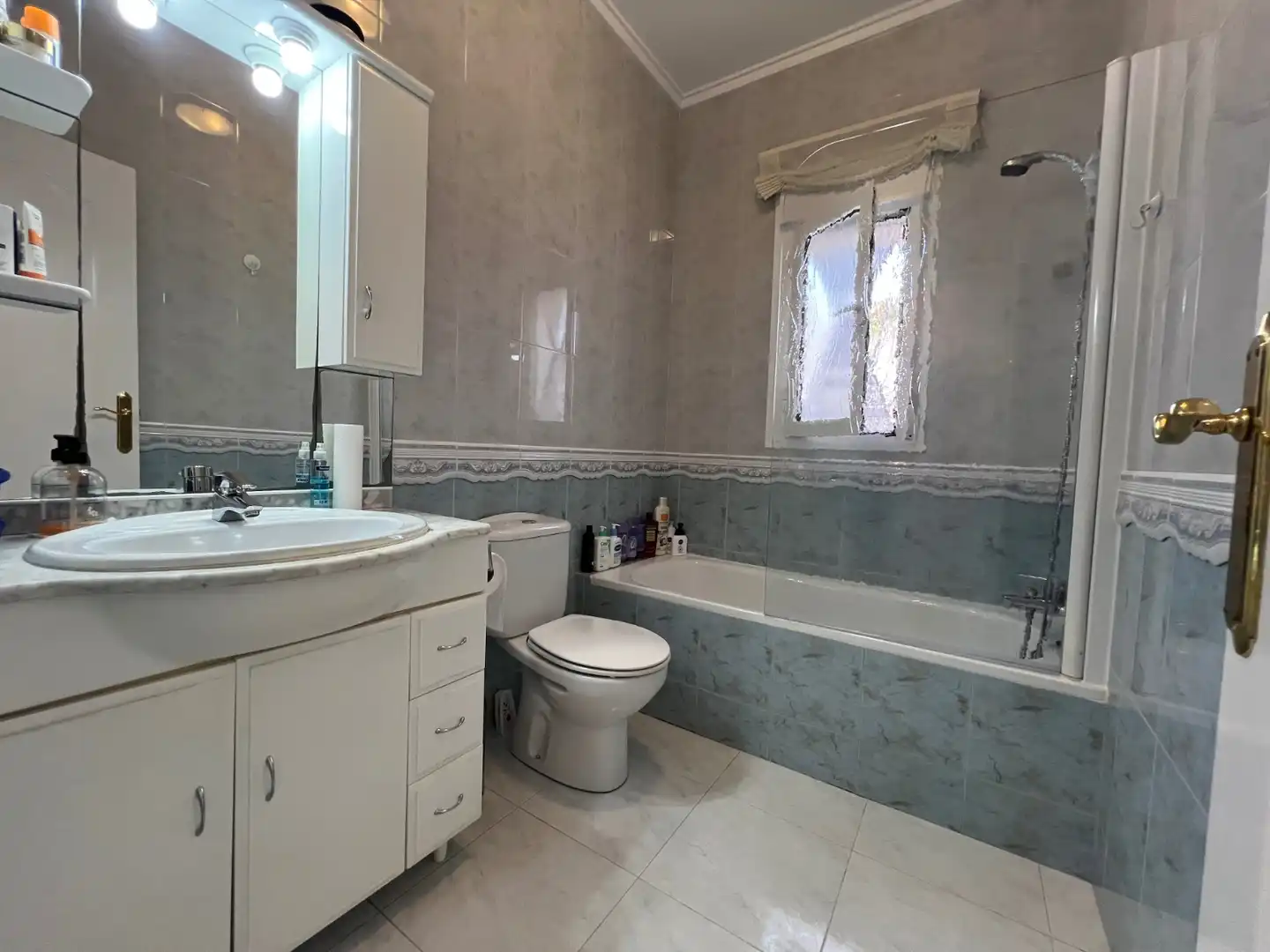 Bany de Casa o xalet en venda en Rojales amb Aire condicionat, Jardí privat i Terrassa