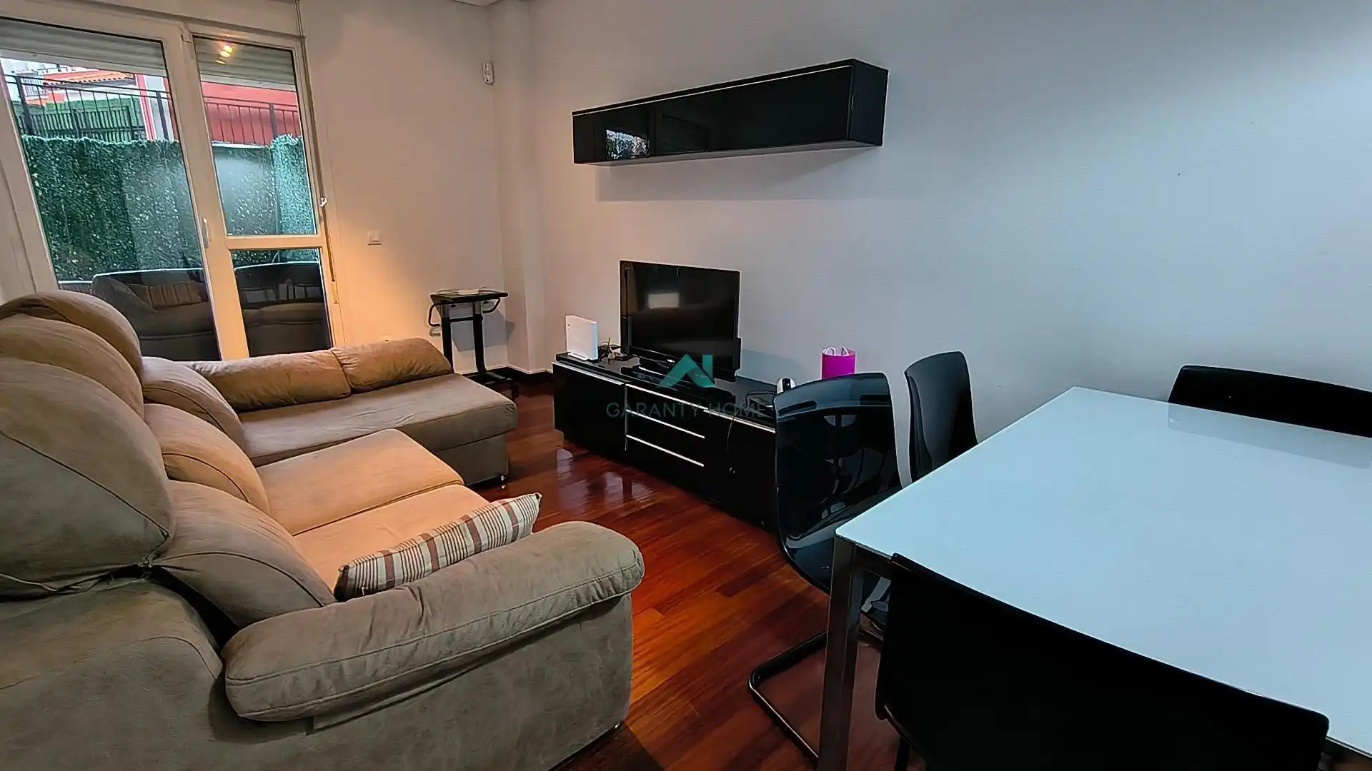 Sala de estar de Planta baja en venta en Ramales de la Victoria con Calefacción, Jardín privado y Terraza