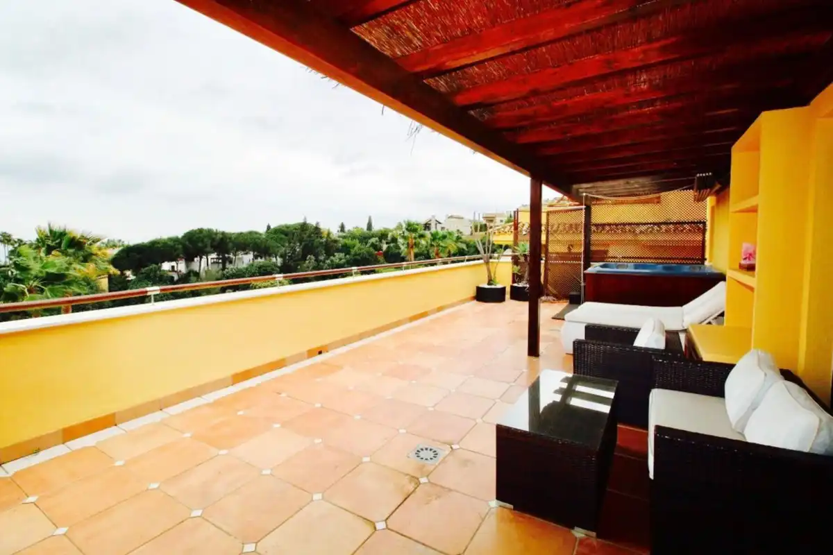 Apartment mit Pool zur Miete in MONTEMENOR-B SIERRA BLANC, imagen 3