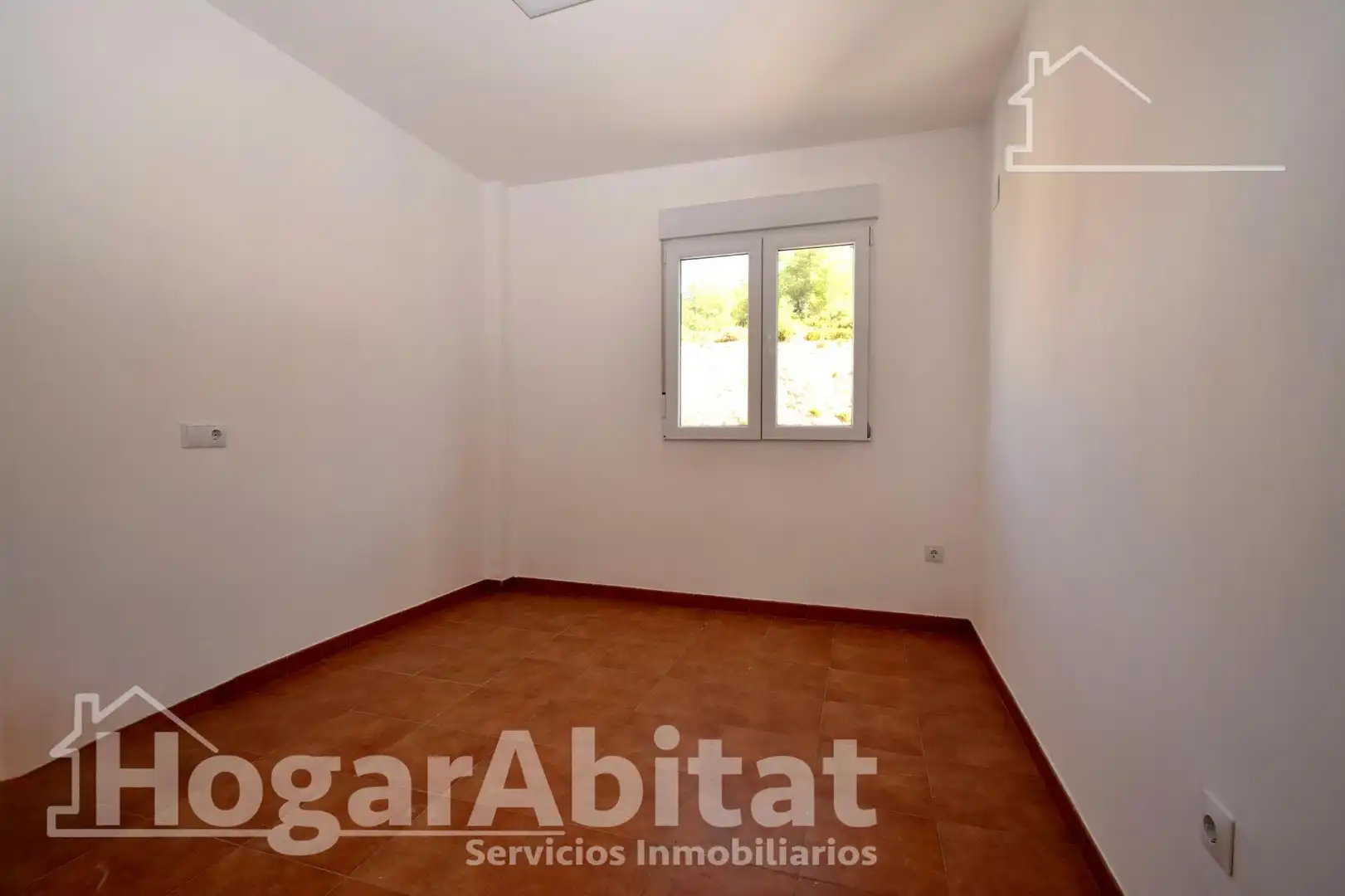 Dormitori de Casa o xalet en venda en Chiva amb Aire condicionat, Calefacció i Jardí privat