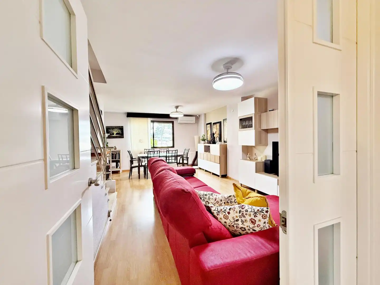 Sala de estar de Casa adosada en venta en Paterna con Aire acondicionado, Jardín privado y Trastero
