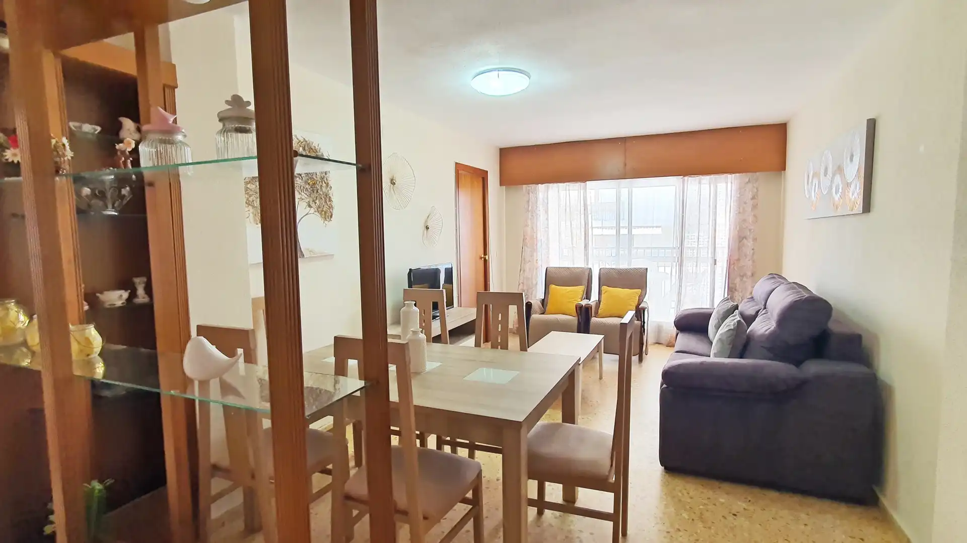 Sala d'estar de Apartament de lloguer en Gandia amb Aire condicionat, Terrassa i Moblat