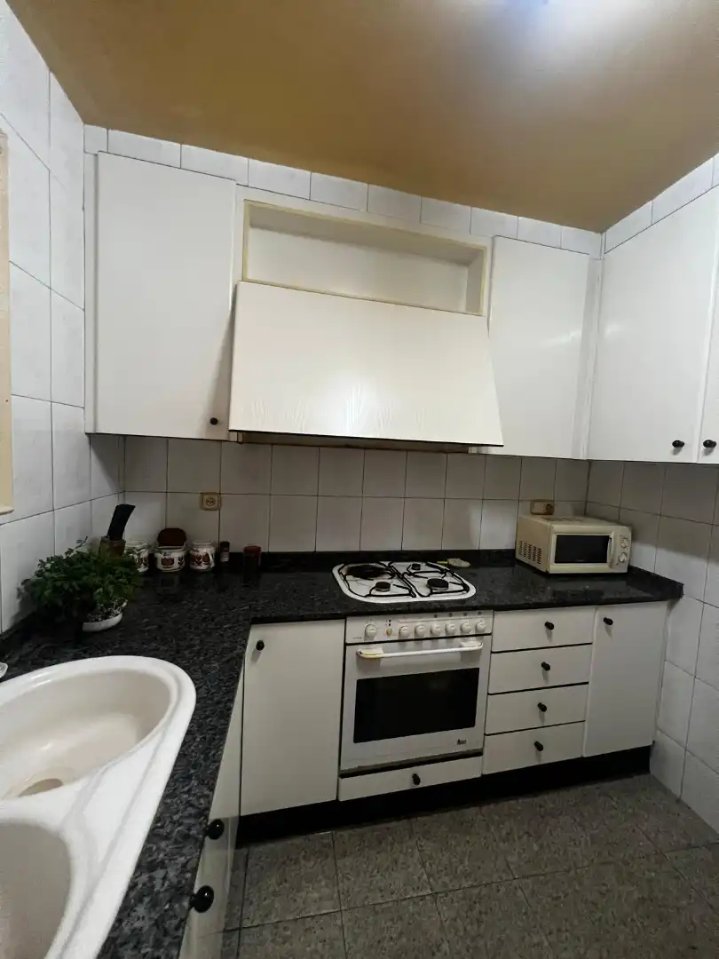 Cuina de Casa o xalet en venda en Terrassa amb Jardí privat, Terrassa i Traster
