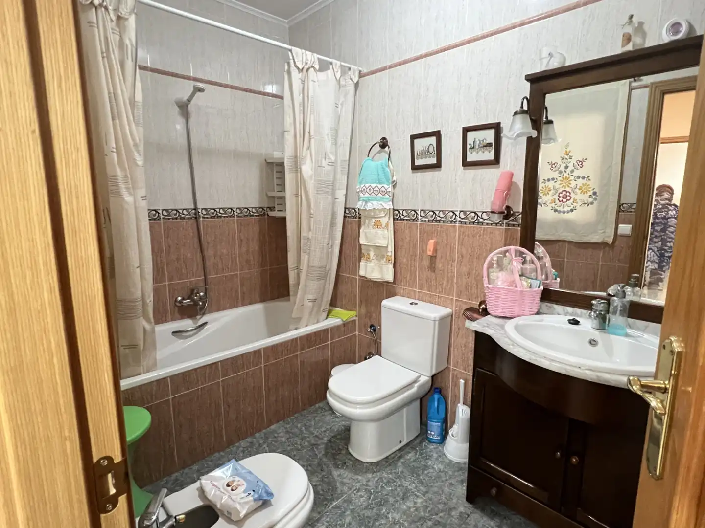 Badezimmer von Haus oder Chalet zum Verkauf in Herencia mit Klimaanlage, Heizung und Möbliert