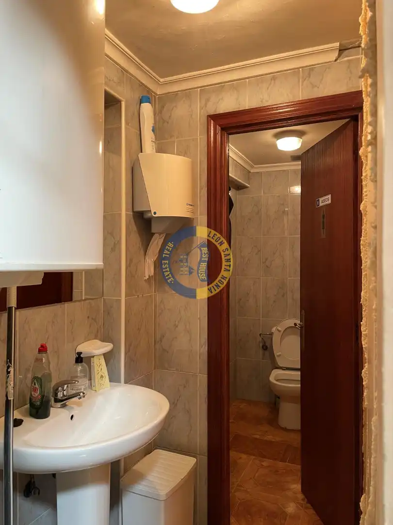 Bedroom of Houses for sale in León Capital   with Heating, Private garden and Terrace