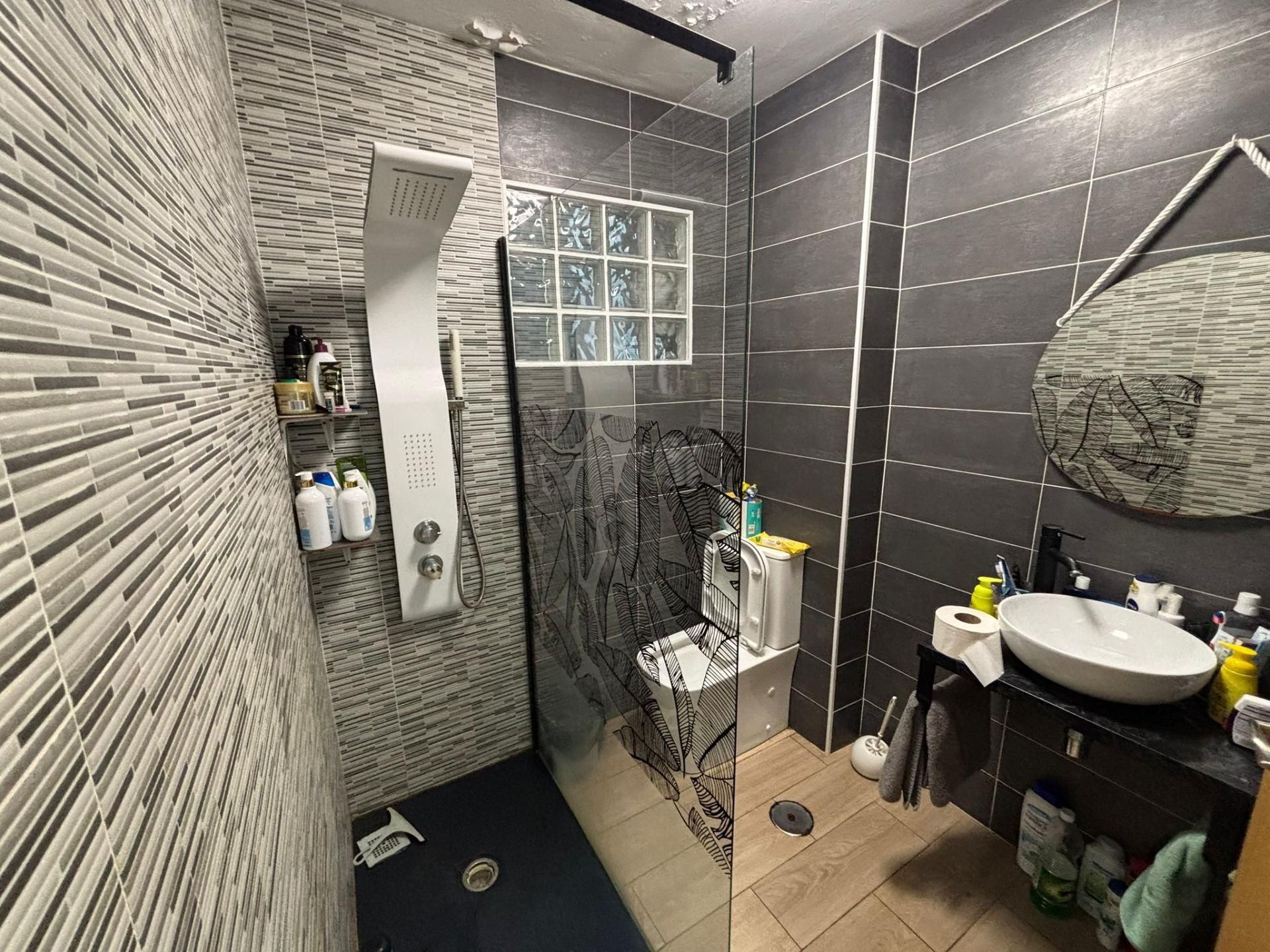 Bathroom of Flat for sale in La Línea de la Concepción