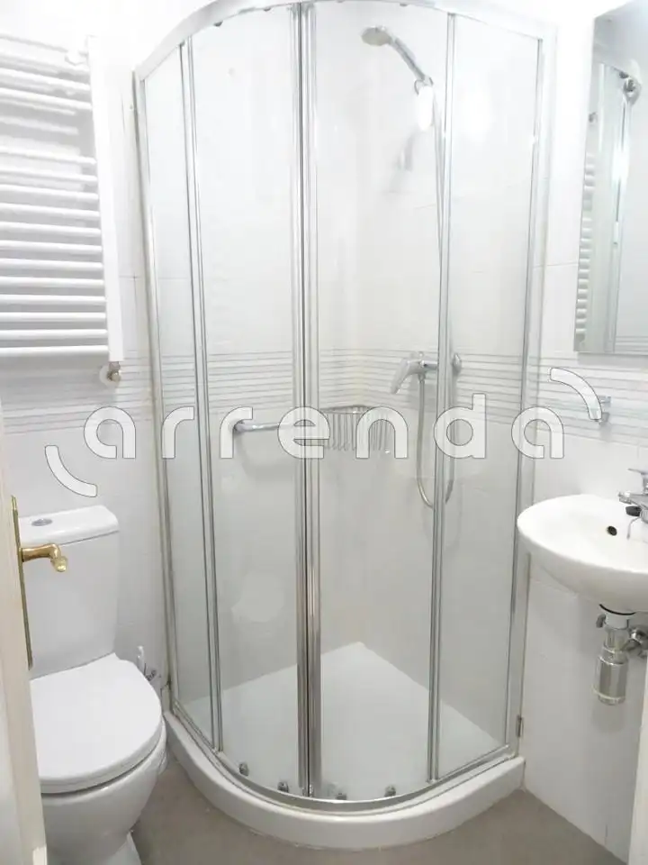 Baño de Piso de alquiler en Santander con Calefacción y Amueblado