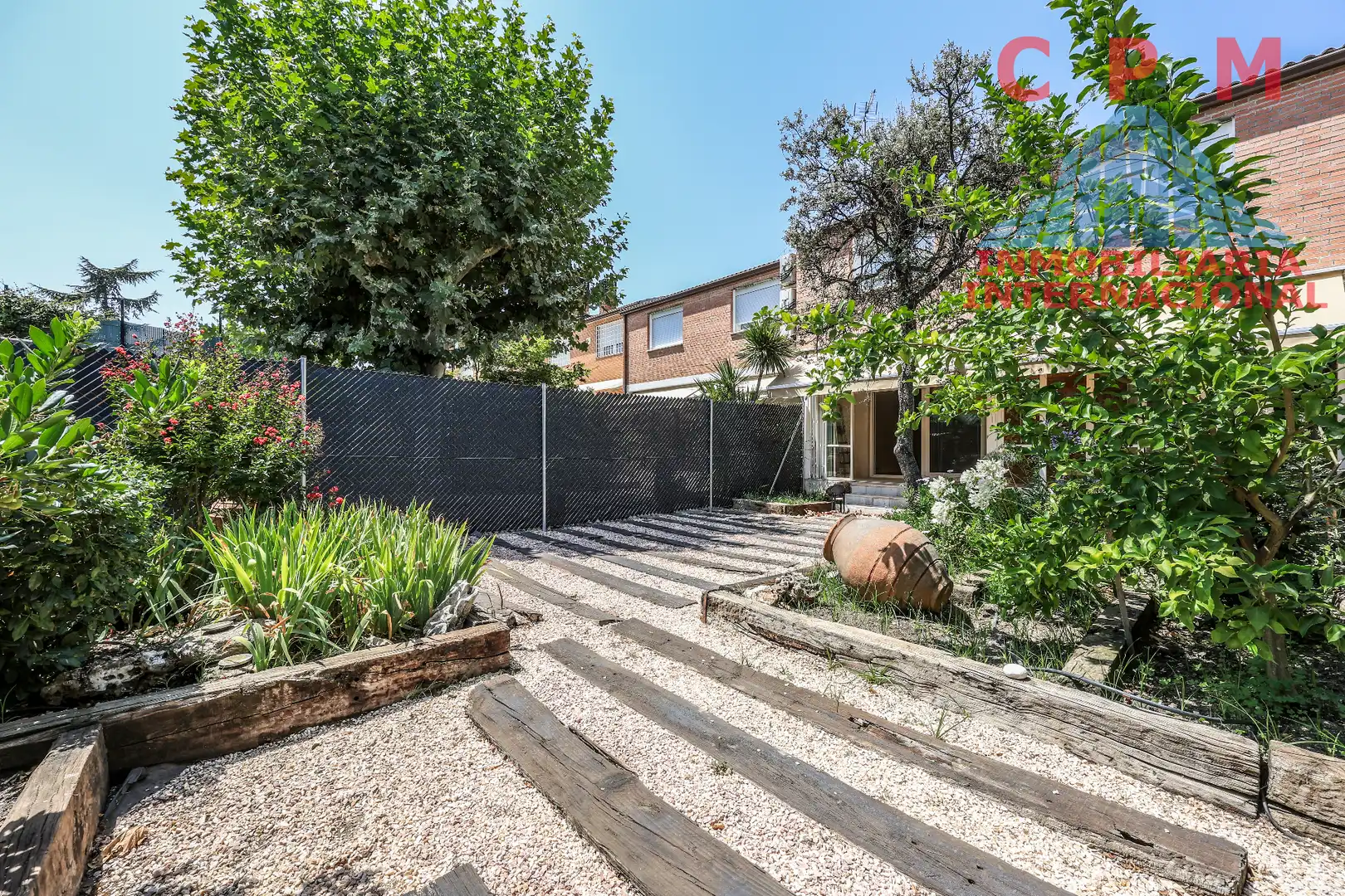 Jardí de Casa adosada de lloguer en Pozuelo de Alarcón amb Aire condicionat, Calefacció i Jardí privat