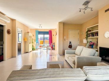 Penthouse mit Pool zum Verkauf in Las Marinas / Les Marines