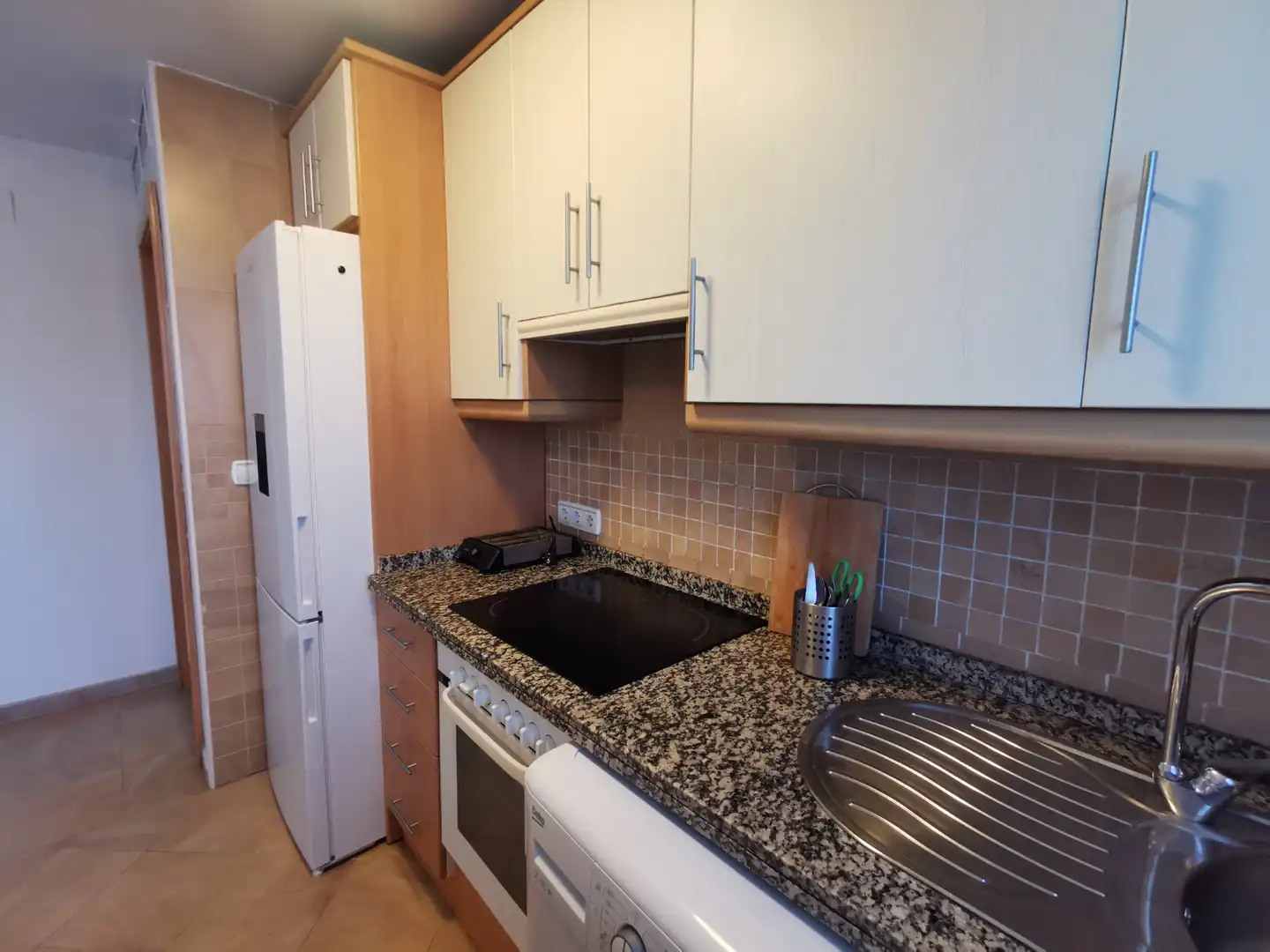 Küche von Wohnung zur Miete in Málaga mit Klimaanlage, Heizung und Möbliert