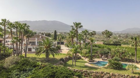 Impresionante Villa con Establos