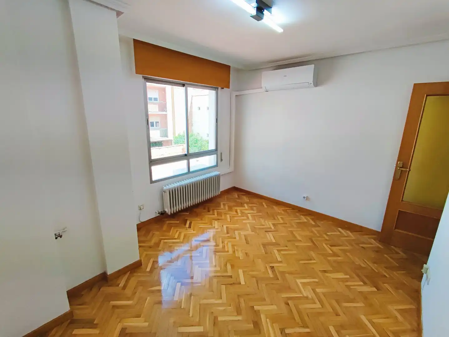 Habitación de Oficina de alquiler en Palencia con Aire acondicionado y Calefacción