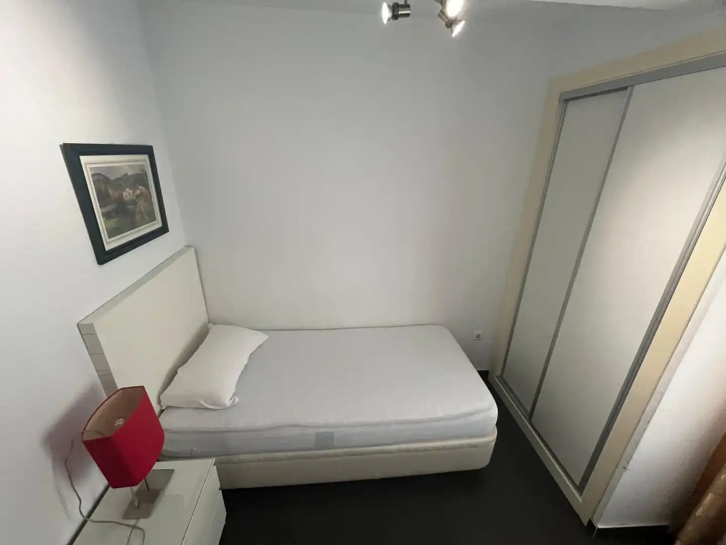 Habitación de Piso en venta en Sevilla con Aire acondicionado, Terraza y Balcón