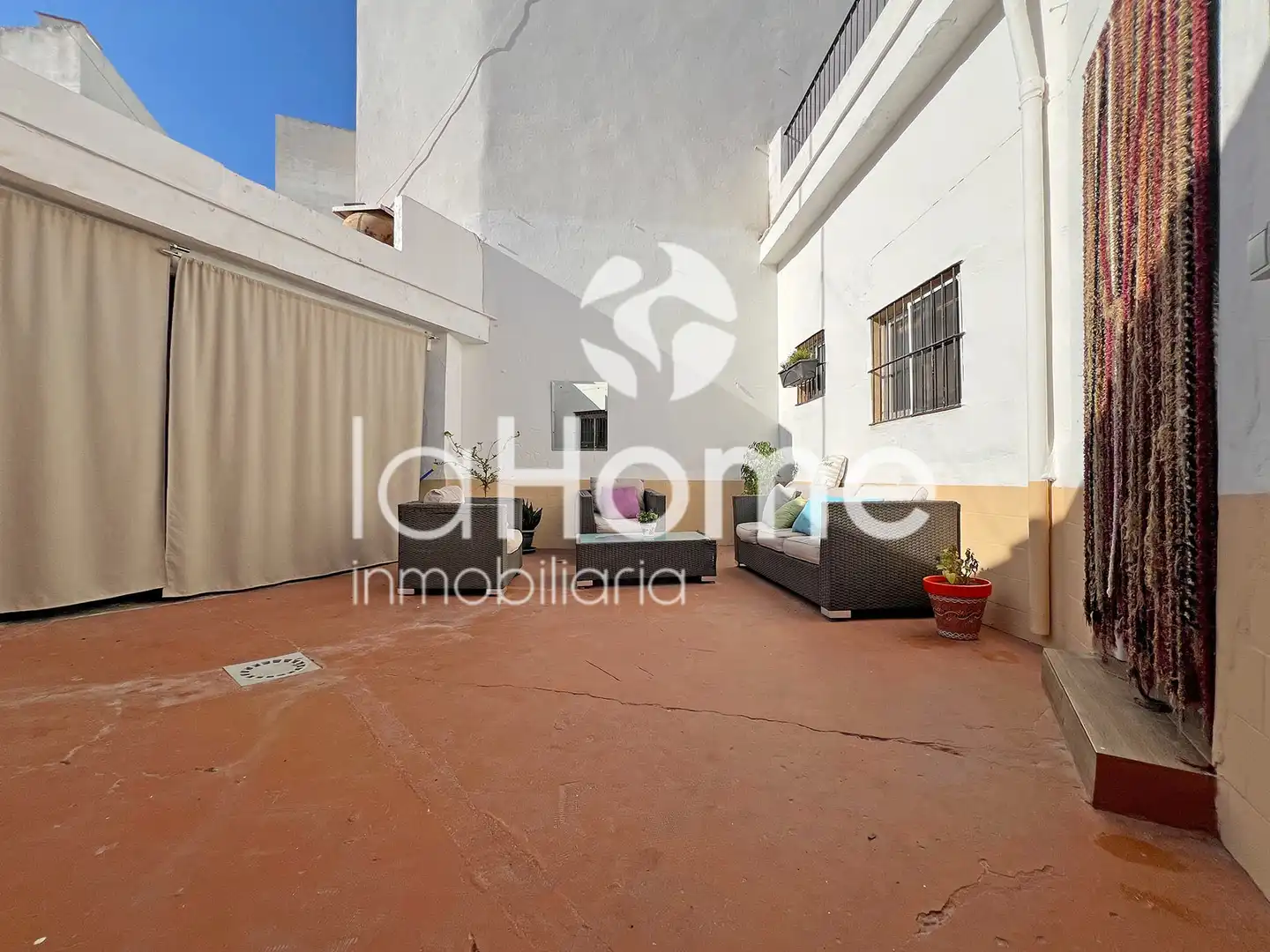 Vista exterior de Casa adosada en venta en Paterna con Aire acondicionado, Terraza y Horno