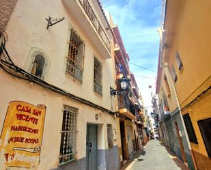 Vista exterior de Casa o xalet en venda en Benidorm amb Terrassa i Balcó