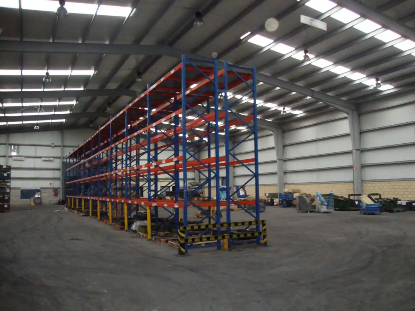 Nave industrial en venta en Viana