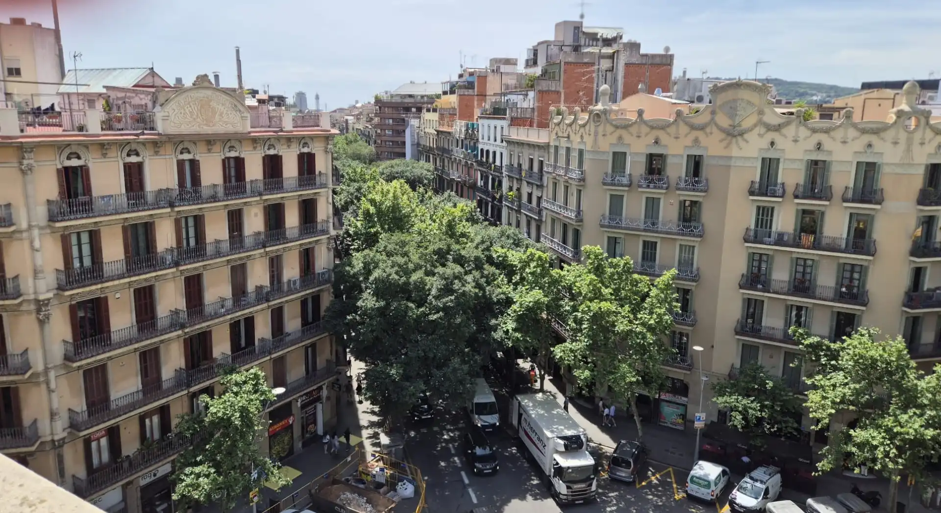 Vista exterior de Piso en venta en Barcelona con Aire acondicionado, Calefacción y Parquet