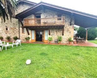 Vista exterior de Casa o xalet en venda en Mazcuerras amb Calefacció, Jardí privat i Terrassa
