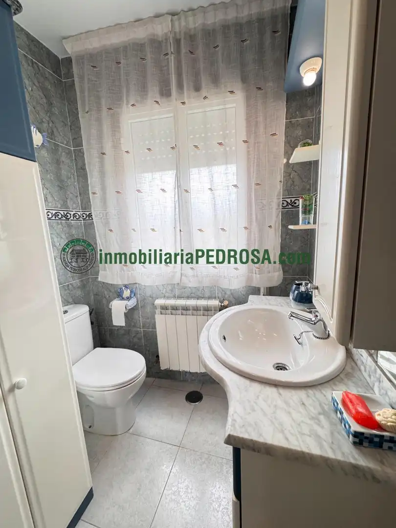 Houses for sale in PE REDONDO-S SALVADOR, San Salvador - Caeira