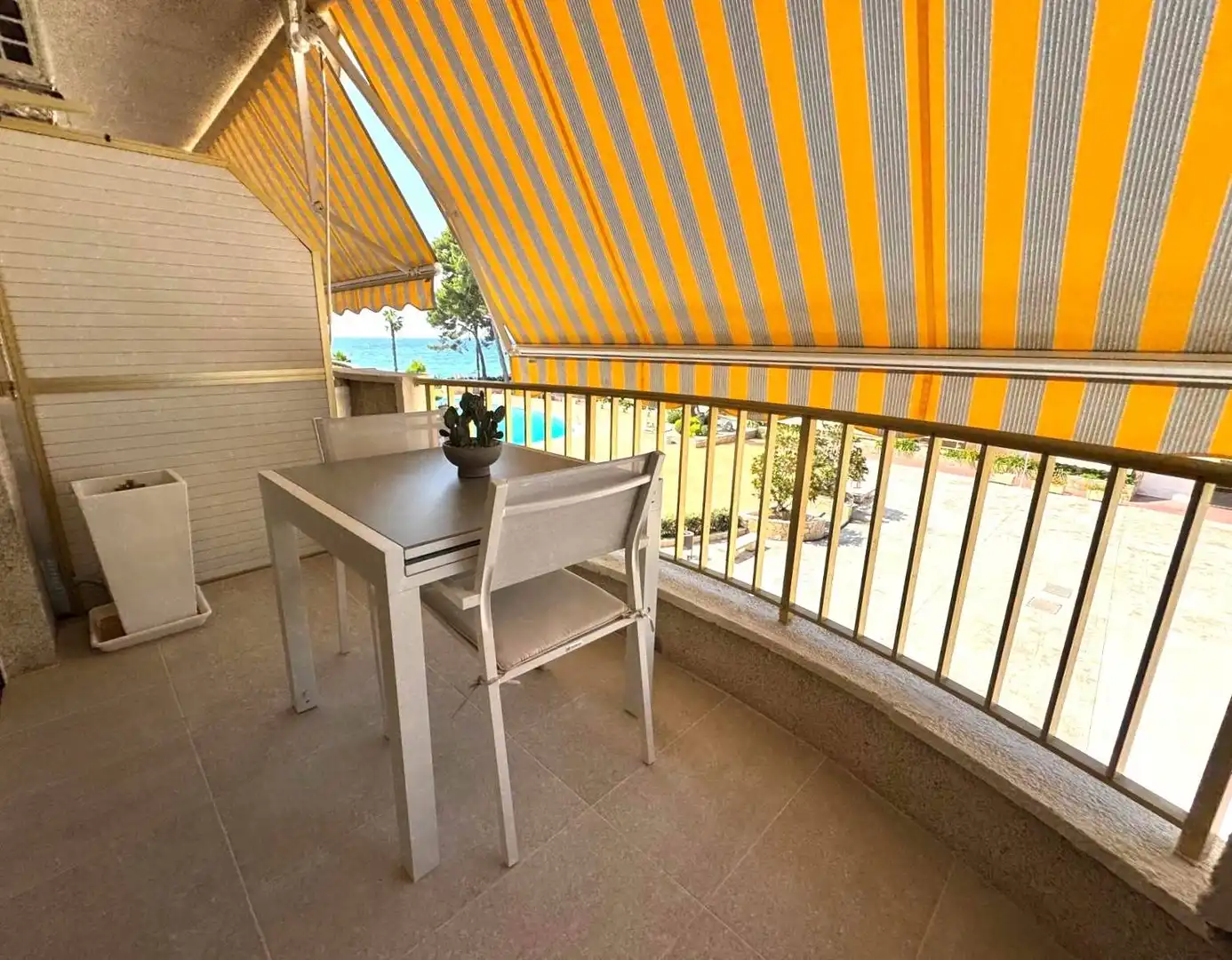 Apartments for rent in Avenida DIPUTACIO, Cap de Sant Pere