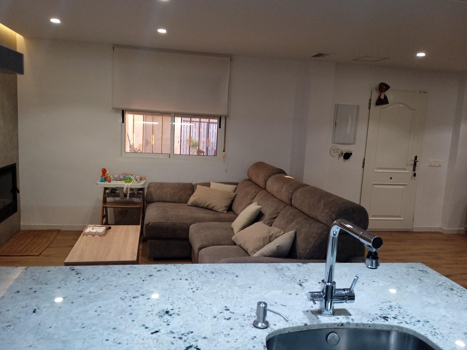 Living room of Single-family semi-detached for sale in Elche / Elx  with Air Conditioner, Private garden and Terrace