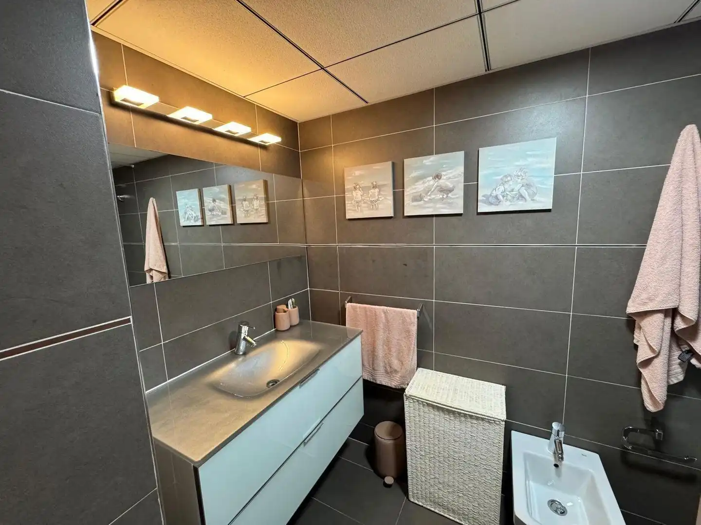 Badezimmer von Wohnung zur Miete in Alicante / Alacant mit Klimaanlage, Heizung und Terrasse