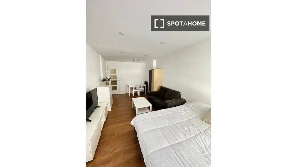 Room in Pamplona / Iruña, Navarra
