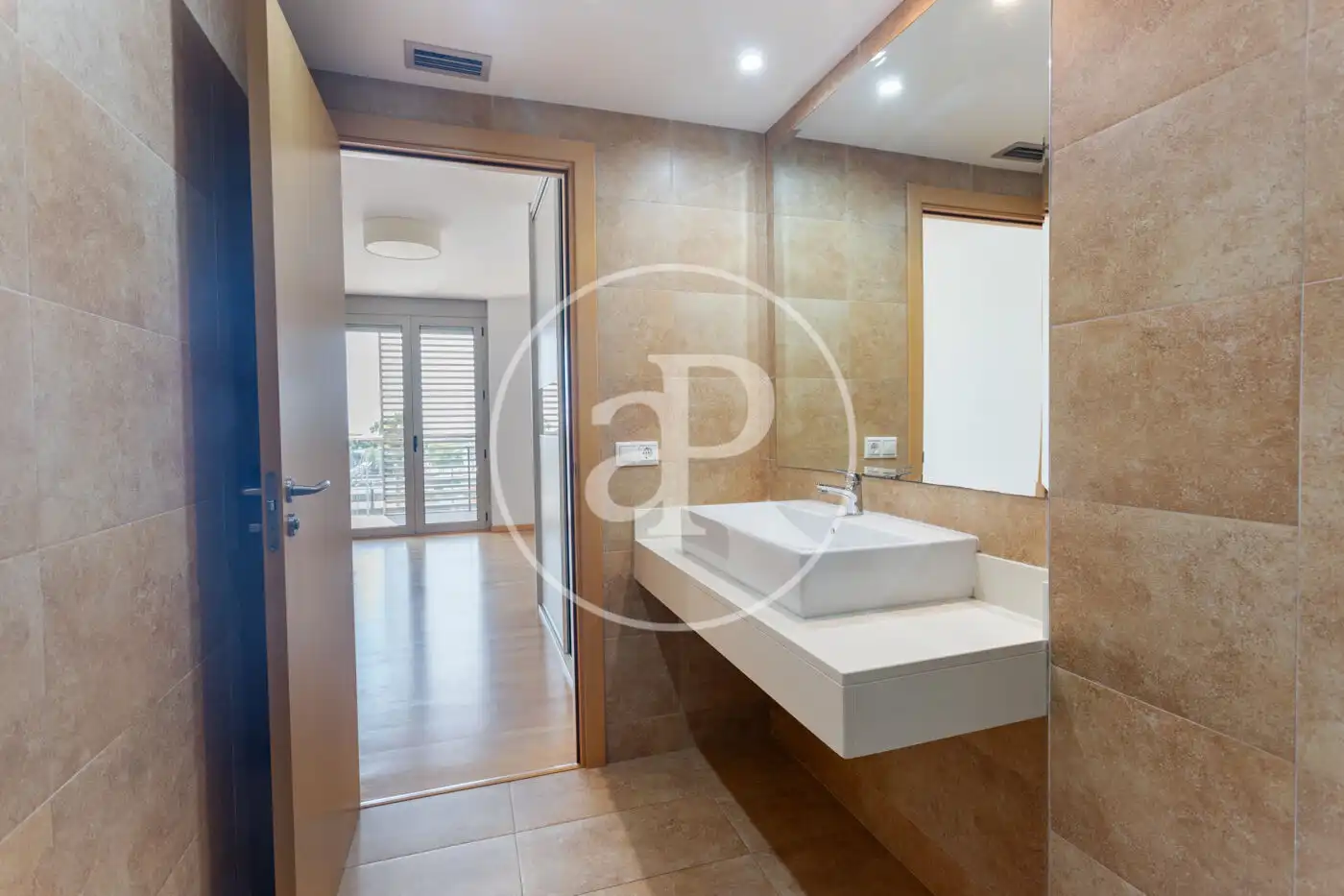 Badezimmer von Wohnung zur Miete in Mataró mit Klimaanlage, Heizung und Terrasse