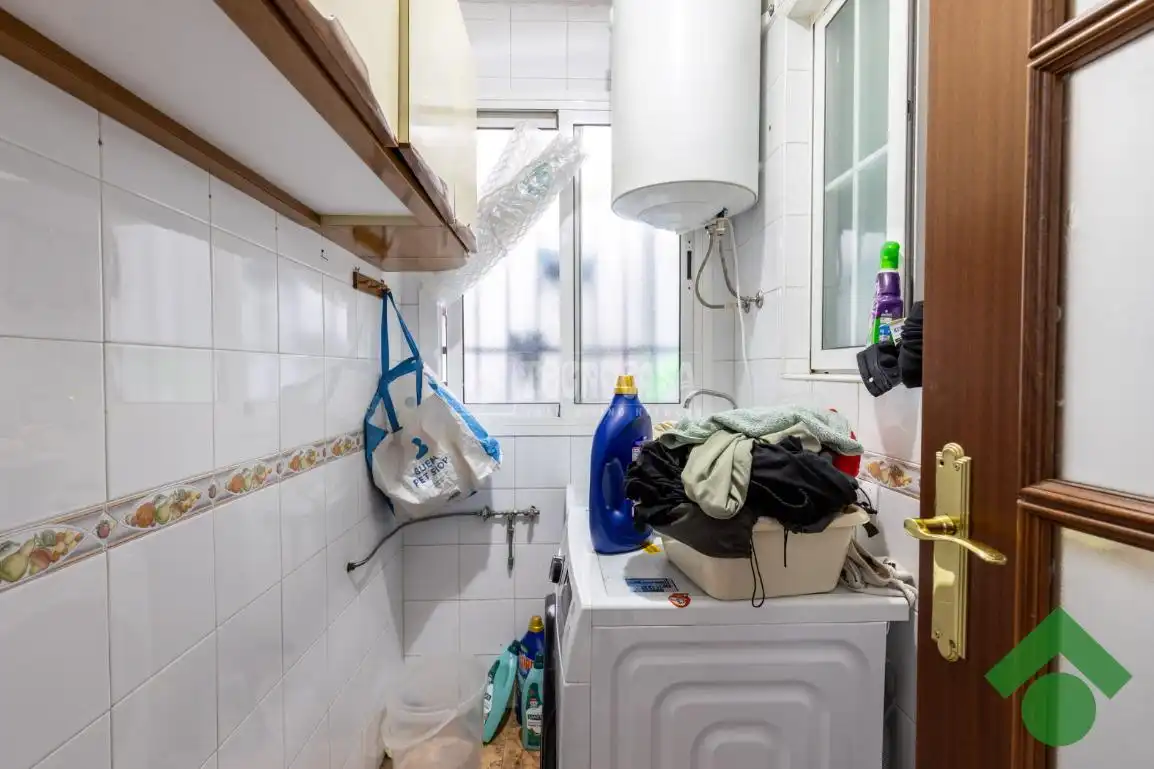 Dormitori de Pis en venda en Albolote amb Aire condicionat, Moblat i Balcó