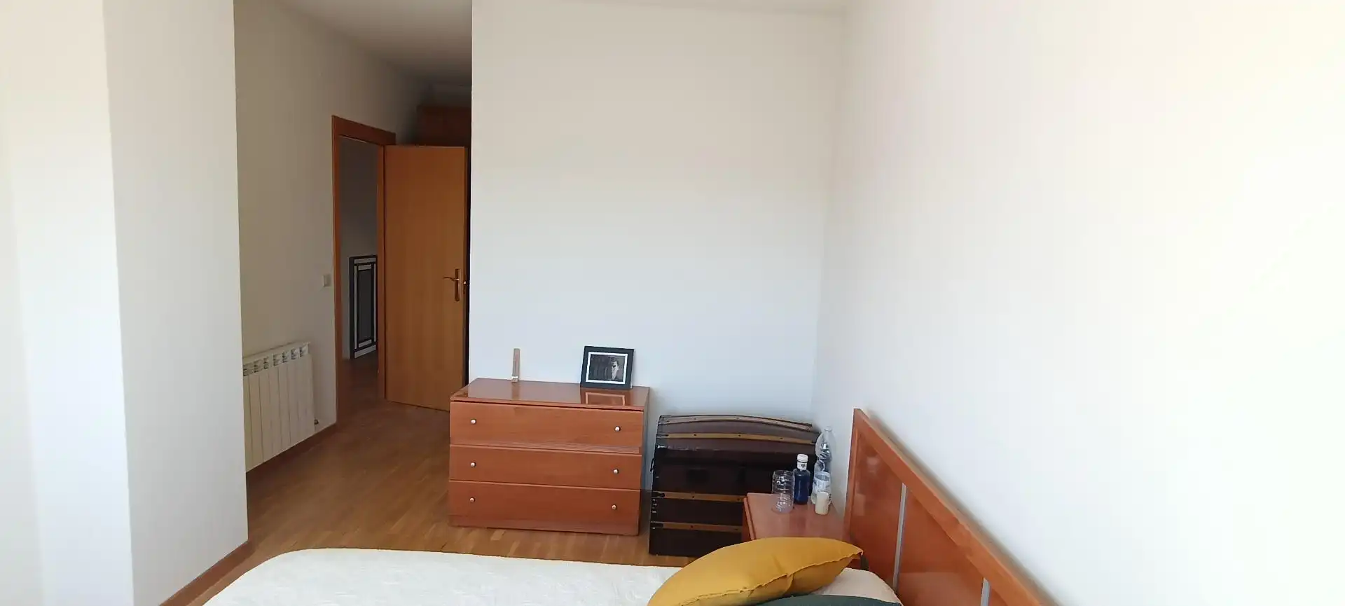 Schlafzimmer von Einfamilien-Reihenhaus zum Verkauf in Cogollos mit Heizung und Privatgarten