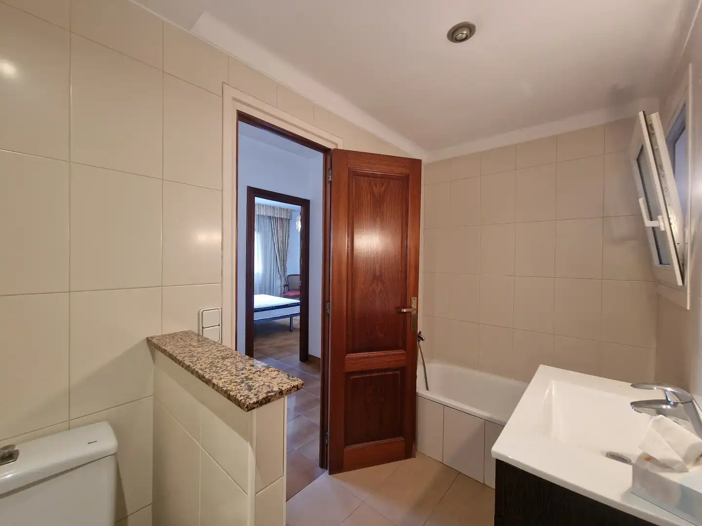 Bathroom of Flat for sale in Girona  with Heating, Storage room and Balcony