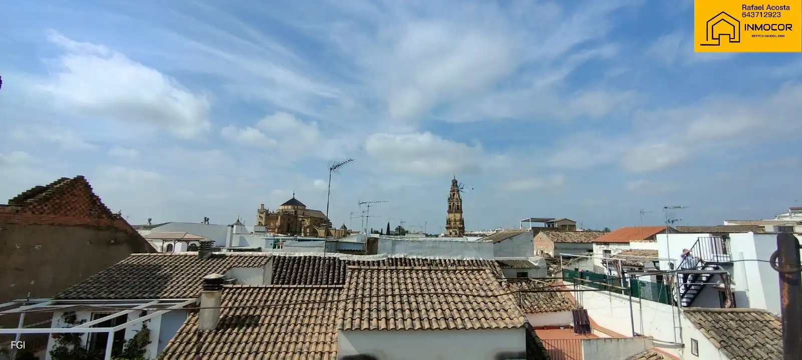 Exterior view of Detached homes for sale in Córdoba  with Air Conditioner and Terrace