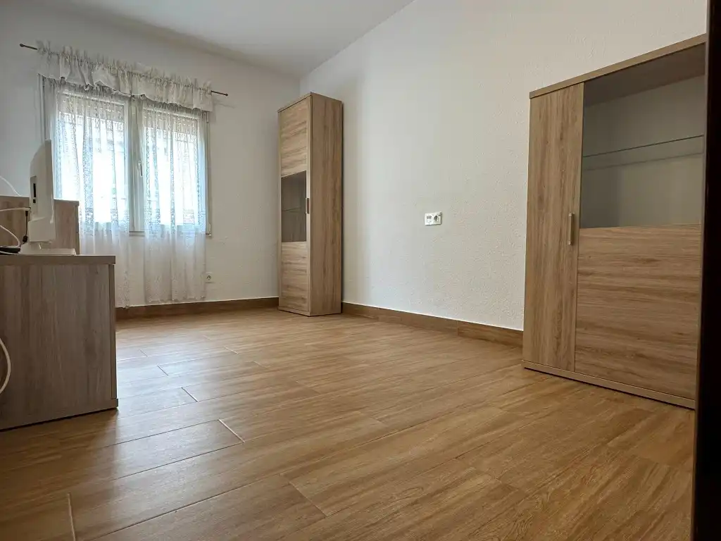 Habitación de Piso en venta en Gijón  con Calefacción y Horno