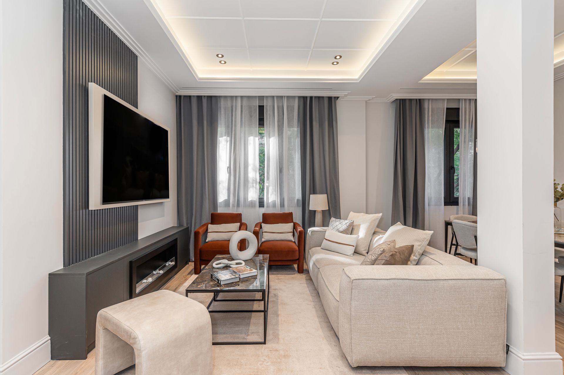 Living room of Flat for sale in  Madrid Capital  with Air Conditioner, Heating and Furnished