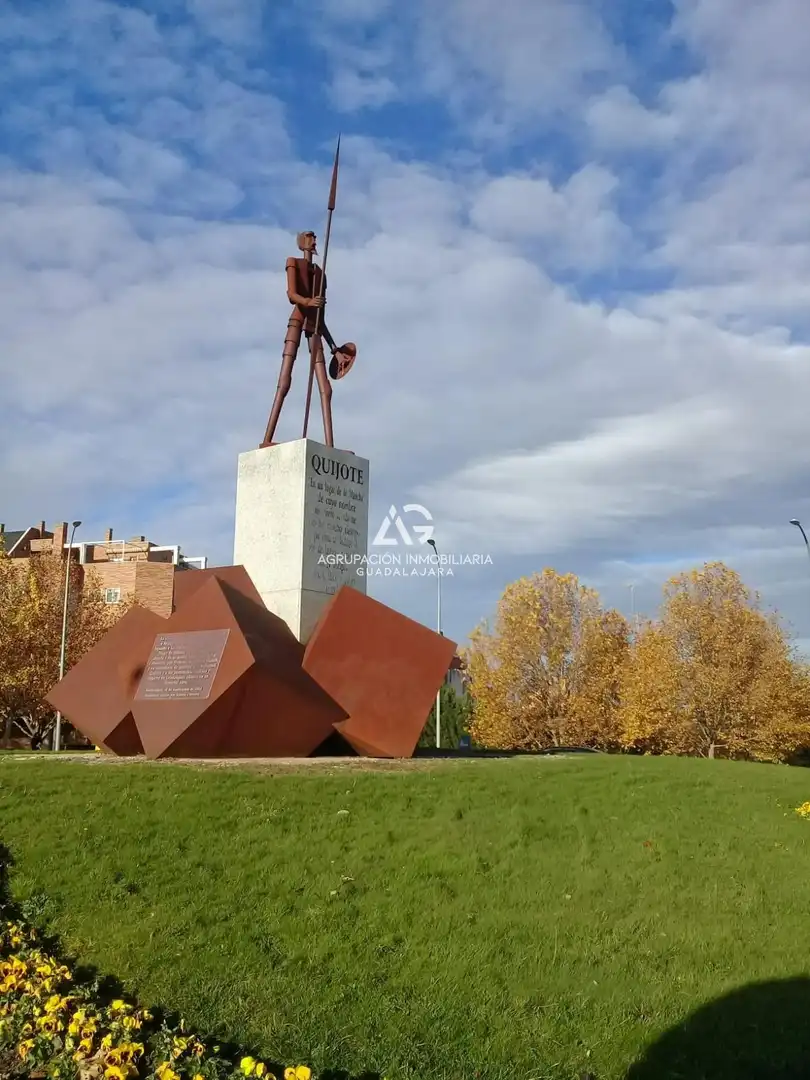 Vista exterior de Pis en venda en Los Valles - Sanz Vázquez - El Fuerte