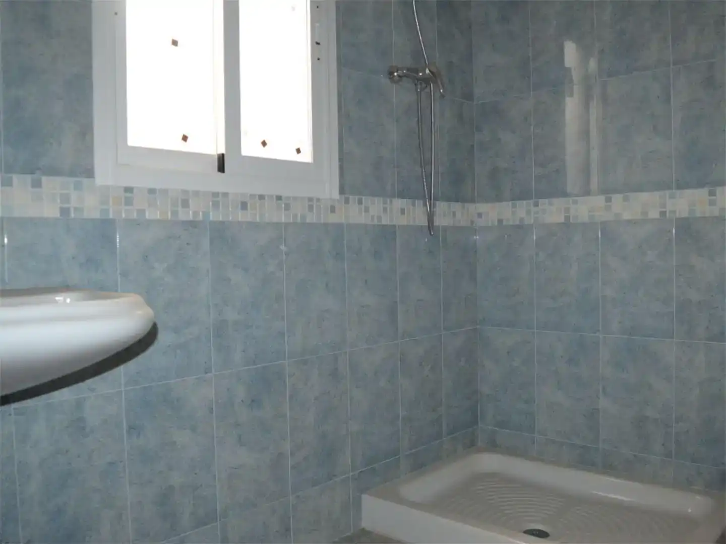 Baño de Piso en venta en Castillo de Locubín con Aire acondicionado