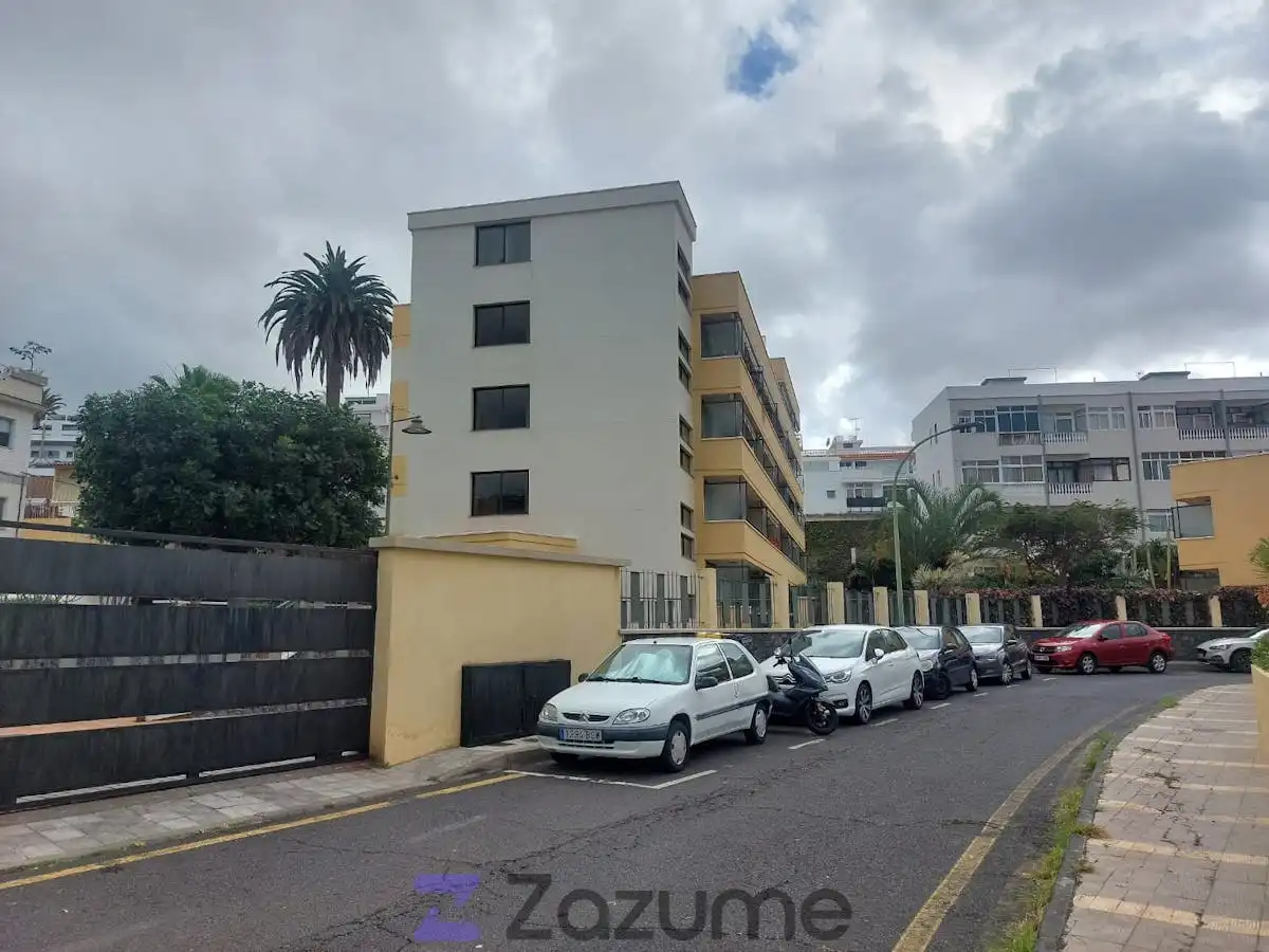 Exterior view of Flat for rent in Puerto de la Cruz  with Parquet flooring, Oven and Washing machine