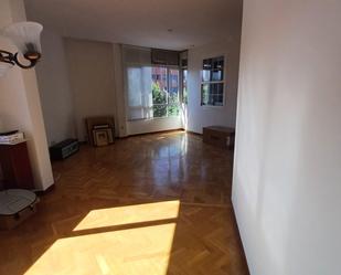 Sala d'estar de Dúplex de lloguer en  Madrid Capital amb Aire condicionat, Calefacció i Jardí privat