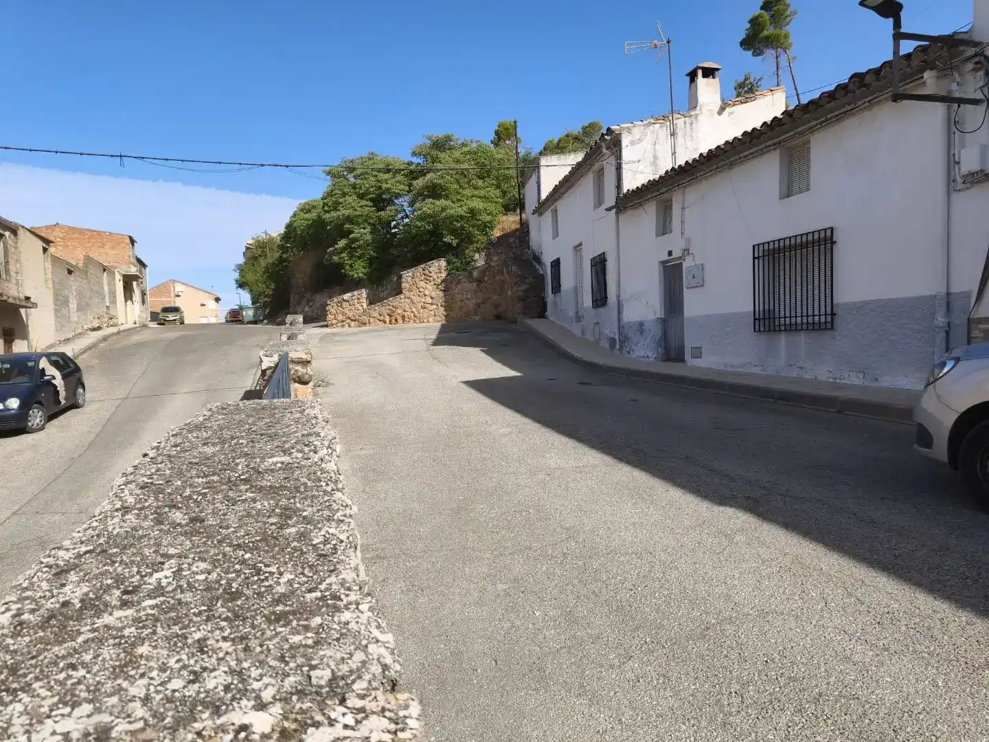 Vista exterior de Casa adosada en venda en Siles, Jaén