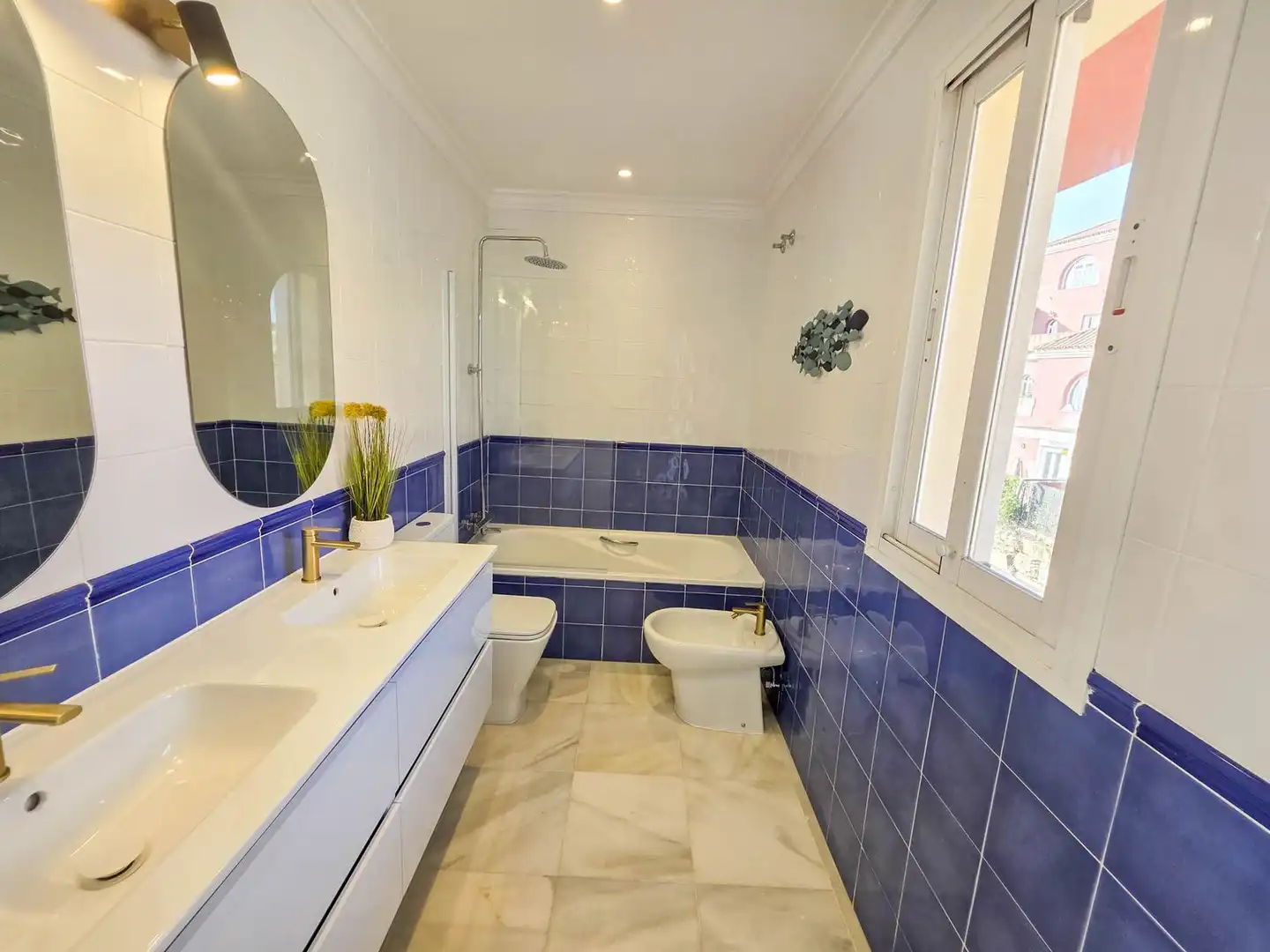 Bathroom of Attic for sale in Manilva  with Air Conditioner, Terrace and Furnished