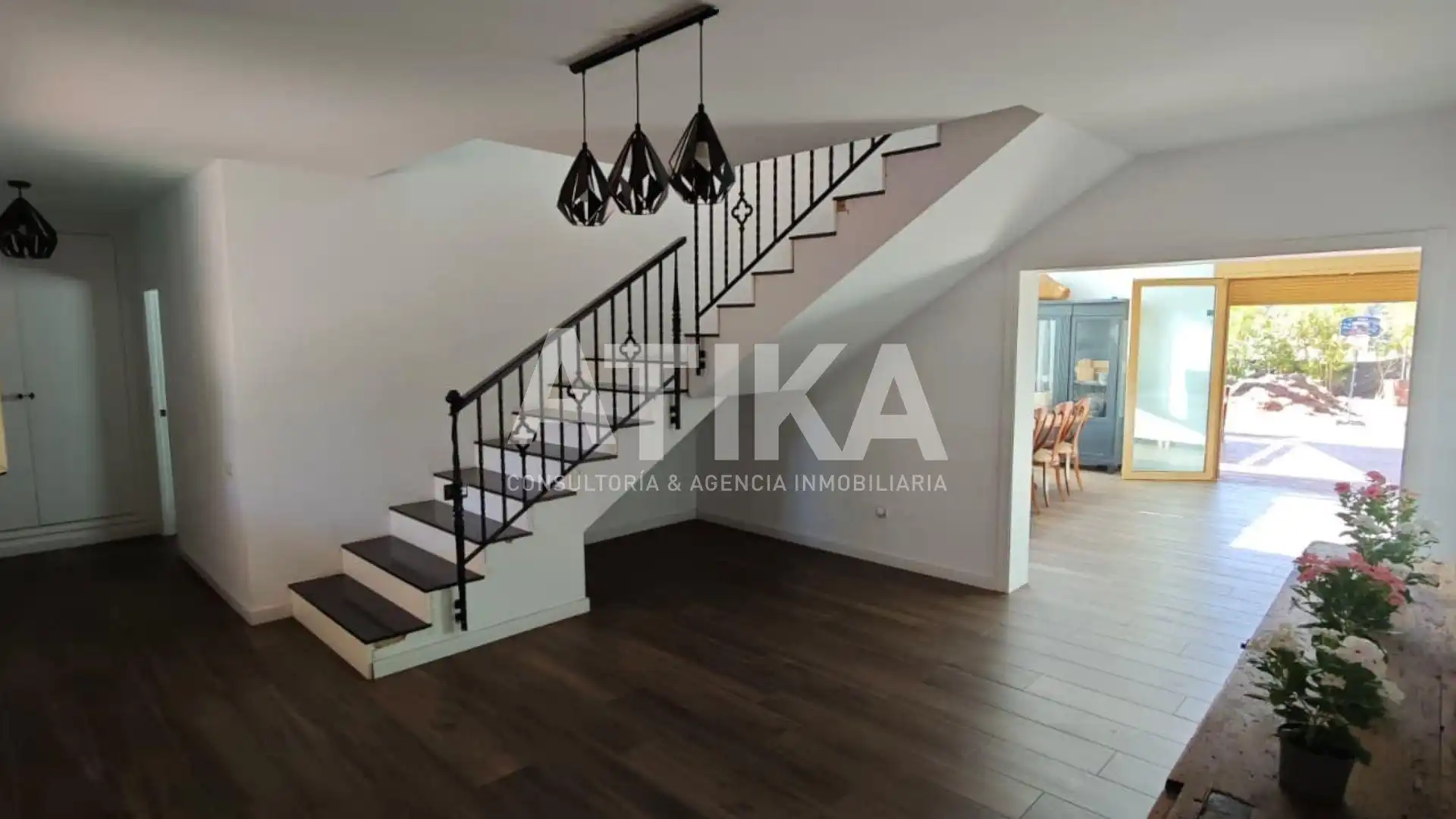 Houses for sale in Ontinyent  with Air Conditioner, Heating and Private garden