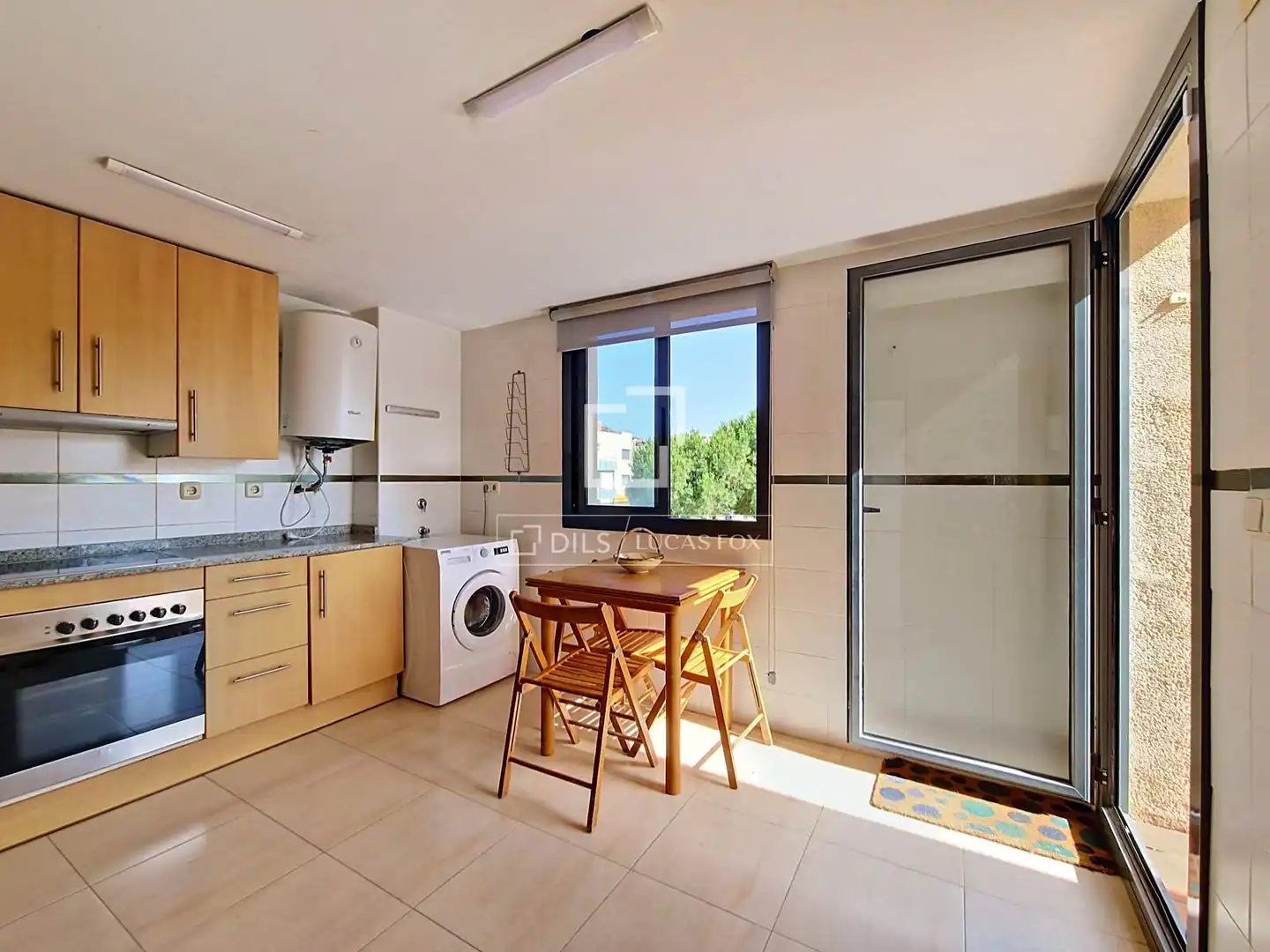 Vista exterior de Piso en venta en Cubelles con Aire acondicionado, Calefacción y Jardín privado